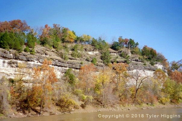 Missouri River Bluffs - (c) Tyler Higgins - Photo on Backinthesameboat.com - Verloren Hoop Productions